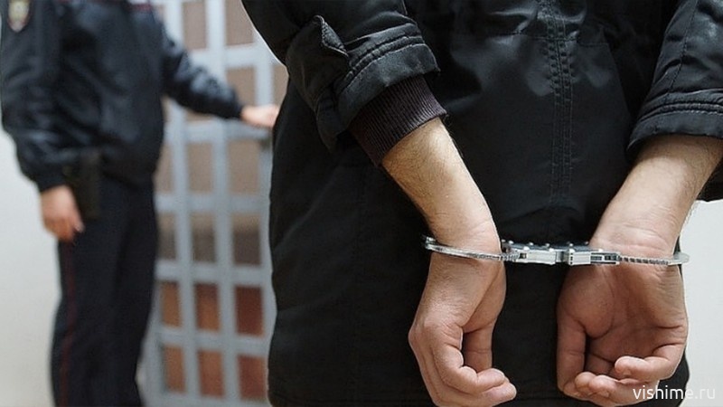 В Ишиме полицейские задержали троих подозреваемых в попытке распространения наркотиков